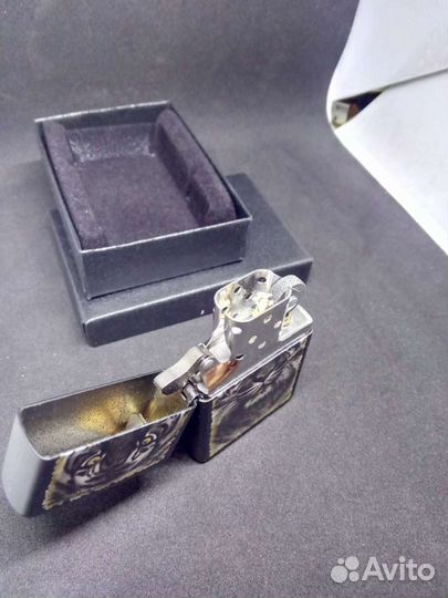 Зажигалка бензиновая zippo 28314 Tigre