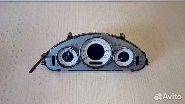 Щиток приборов Mercedes-Benz CLS W219