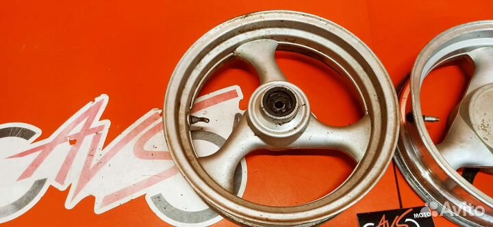 Колесо переднее R13 на китайский скутер 150cc