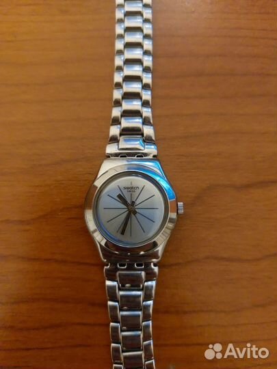 Часы женские Swatch Швейцария