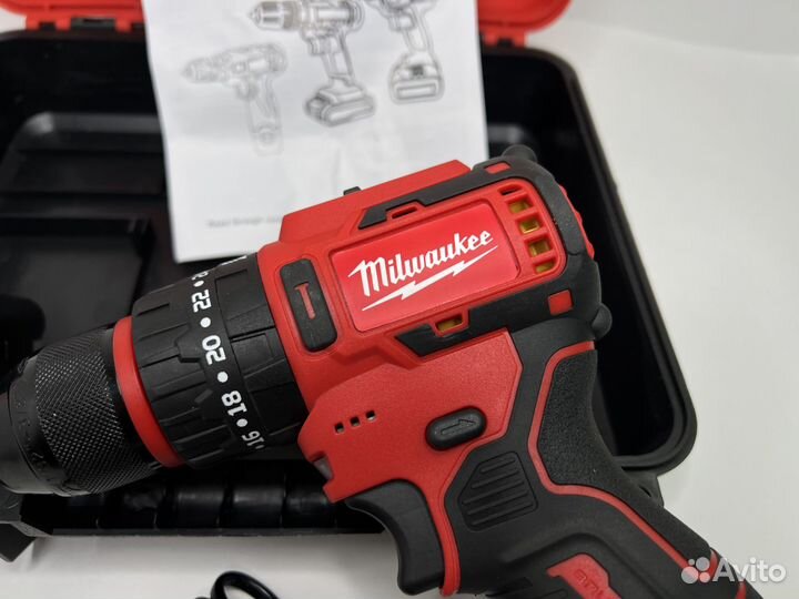 Шуруповерт Milwaukee 24V, бесщеточный