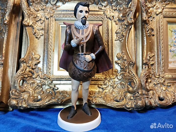 RAR.Уолтер Рэли.Coalport.Walter Raleigh.Статуэтка