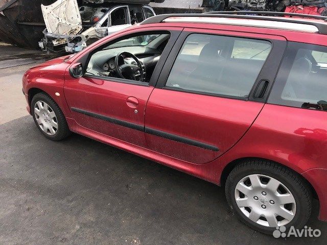 Разбор на запчасти Peugeot 206