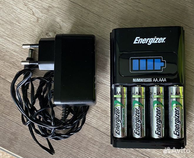 Зарядное устройство аккумуляторы батарейки