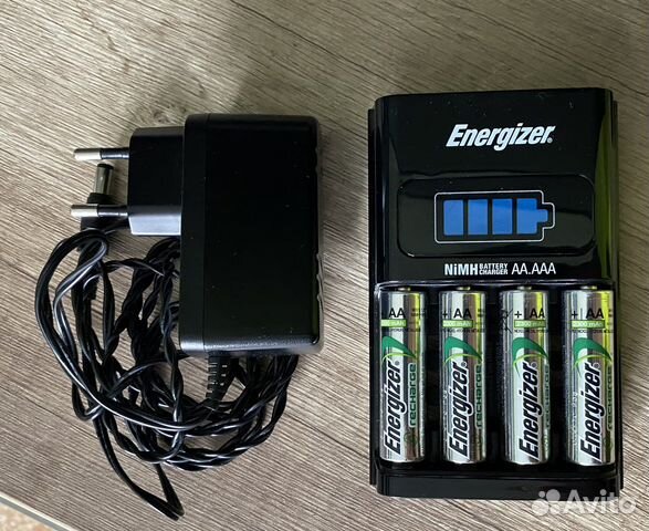Зарядное устройство аккумуляторы батарейки