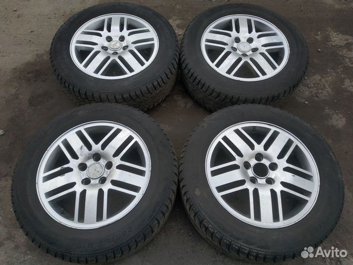 R16 Pirelli Formula Ice 205/60, PCD 5x108 DIA 63.4
