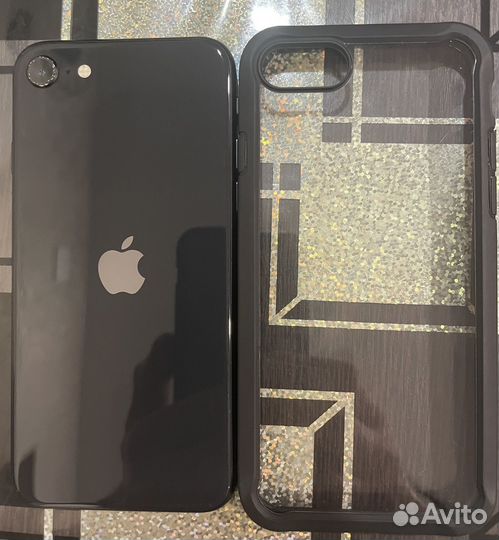 iPhone SE, 128 ГБ