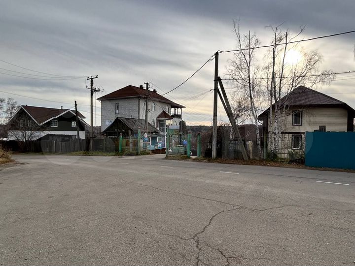 Коттедж 712 м² на участке 1 сот.