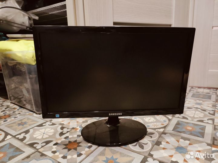 Монитор 19 дюймов Samsung