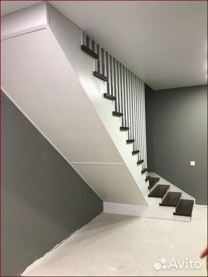 Лестница деревянная