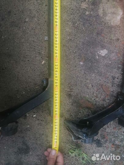 Багажник на крышу автомобиля(стойки)