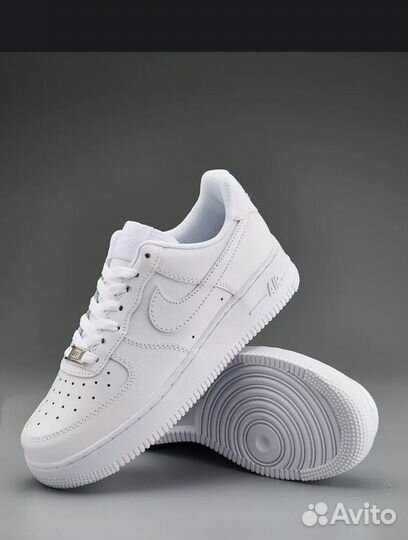 Кроссовки Nike Air Force