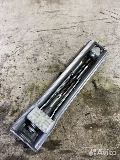 Домкрат Mercedes-Benz E-Class W211 M112E32 112.949