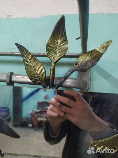 Кованое зеркало