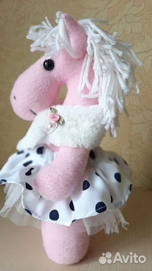 Игрушка ручной работы Лошадка