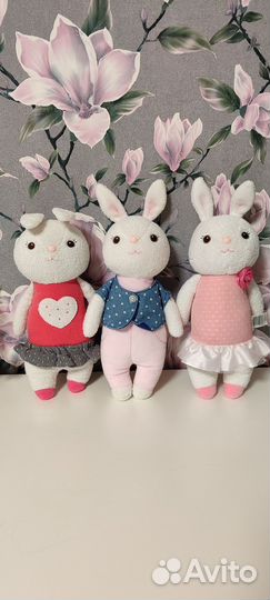 Плюшевые зайцы