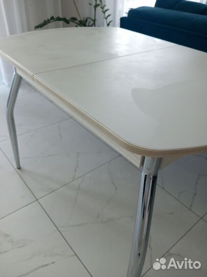 Стол обеденый