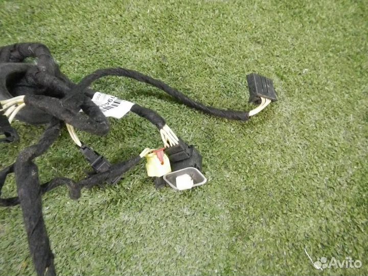 Проводка двери VW Beetle А5 (2011-2019)