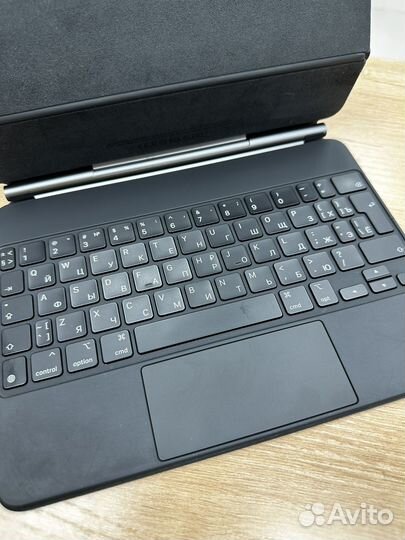 Клавиатура Magic Keyboard для iPad Air/Pro 11