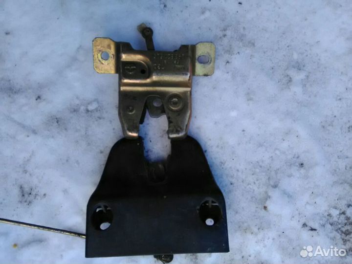 Замок багажника