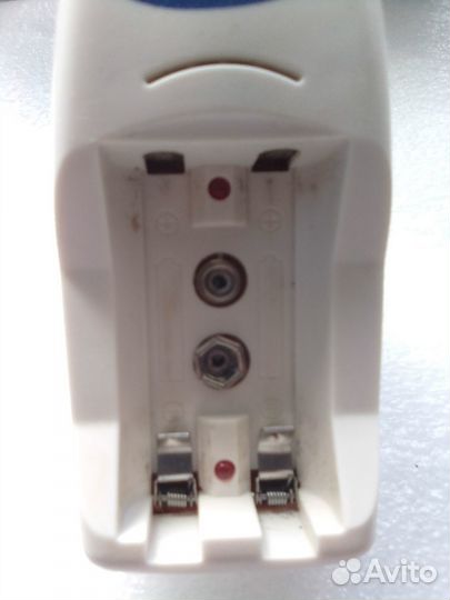 Зарядное для аккам батареек и кроны