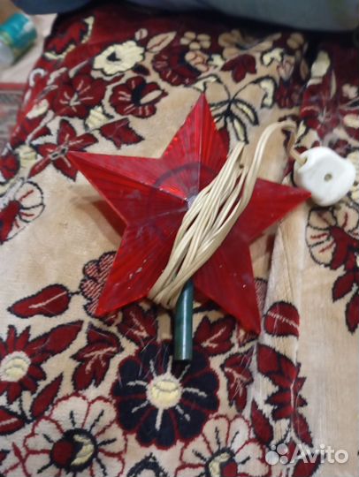 Ёлочная звезда СССР