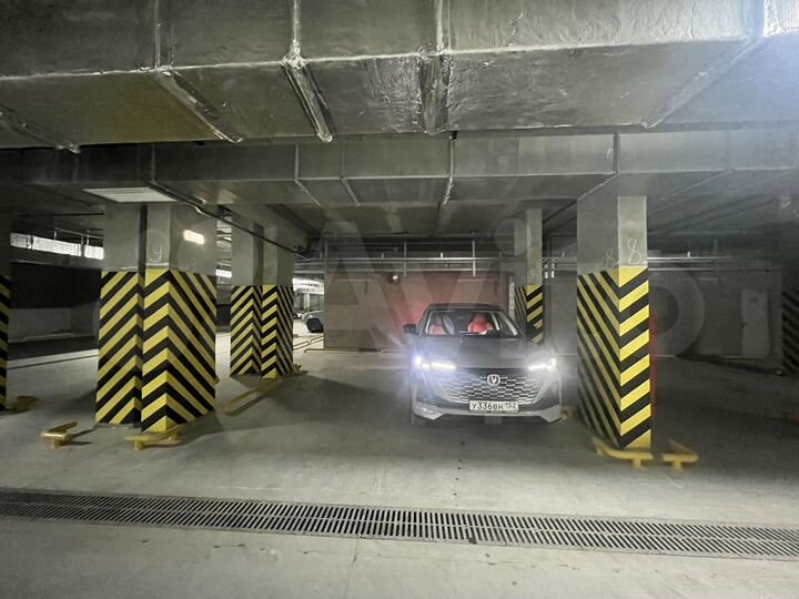 Машиноместо, 13 м²