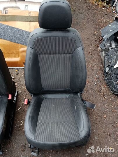 Комплект сидений Опель Астра J 2012 год универсал