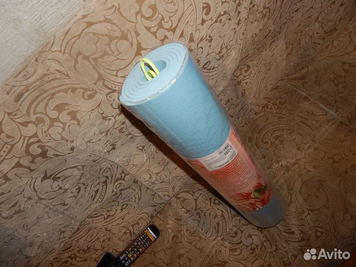 Коврик для йоги и фитнеса