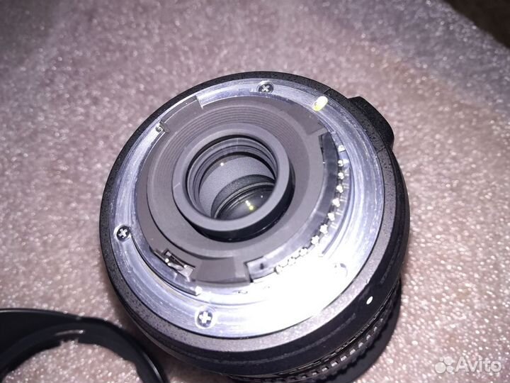 Объектив Nikon 12-24