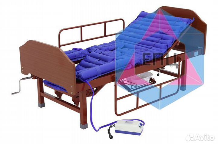 Медицинская кровать для лежачих больных