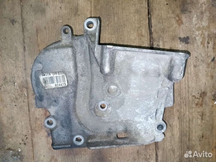 Кожух ремня грм к4м Renault