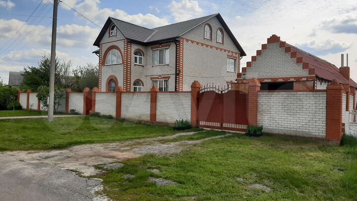 Дом 242 м² на участке 16 сот.