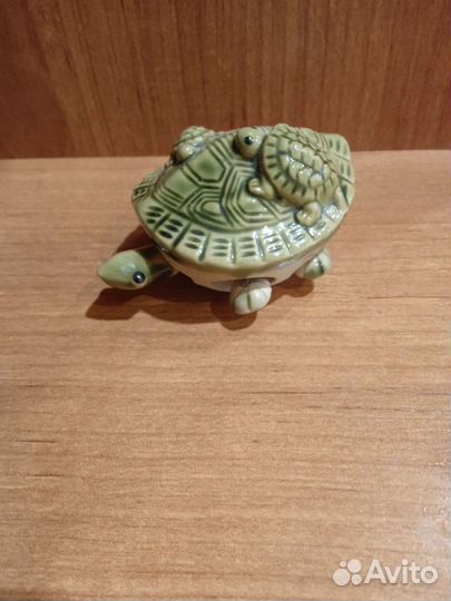 Статуэтки. Черепаха, белка, кошечка