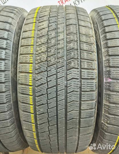 Bridgestone Blizzak VRX2 235/50 R18 97H