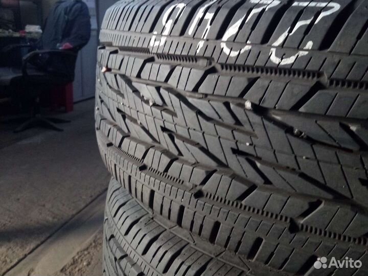 R16 Continental ContiCrossContact LX2 215/65, PCD 5x114.3 DIA 66.1