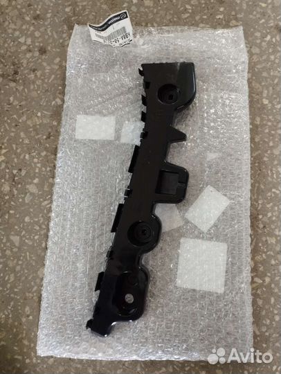 Кронштейн заднего бампера левый Mazda CX-5