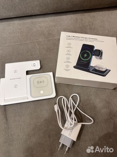 Зарядное утсройство 3 в 1 для Apple или Аndroid
