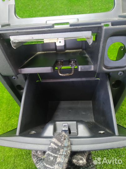 Бардачок Honda Cr-V RD7 K24A 2006