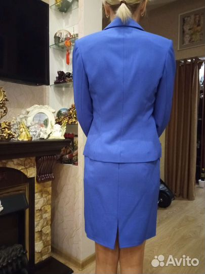 Костюм женский