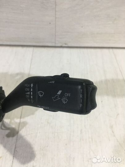 Переключатель подрулевой volkswagen jetta 6 1.4 DS