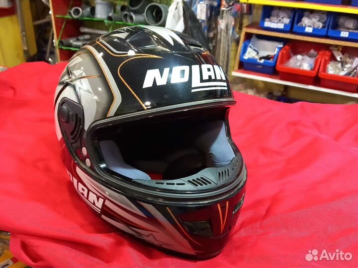 Мото шлем Nolan Италия