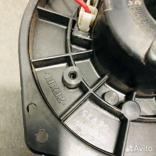 Моторчик печки Mitsubishi