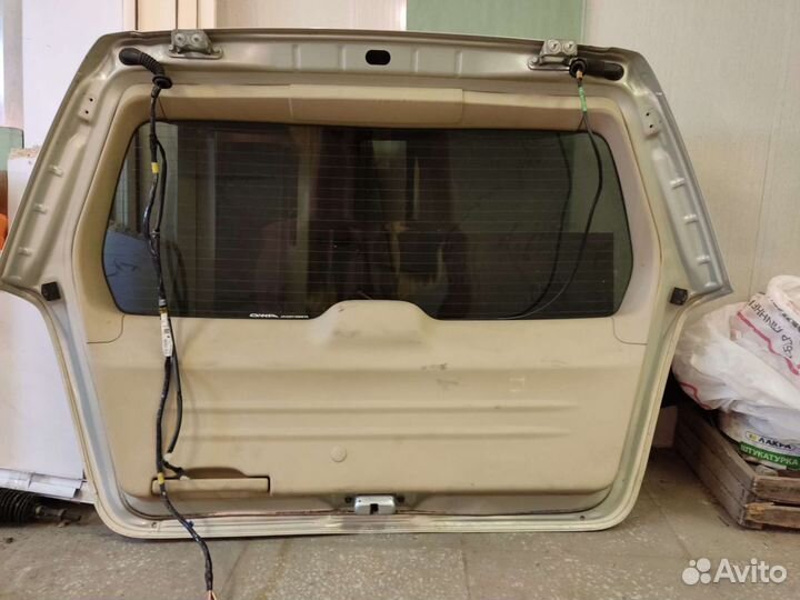 Дверь багажника subaru forester 2006г