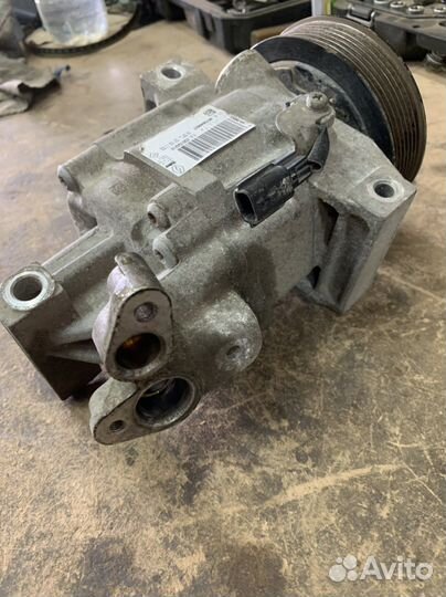 Компрессор кондиционера Renault Sandero Stepway 2