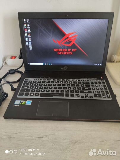 Ноутбук asus rog zephyrus m