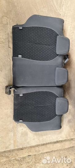 Сиденья задние citroen c3 a51 ситроен с3