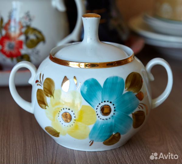 Посуда повреждённая разная