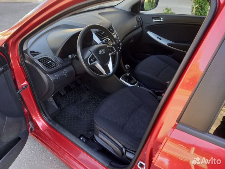 Hyundai Solaris 1.6 МТ, 2011, 200 000 км