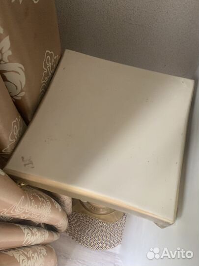 Колона из гипса